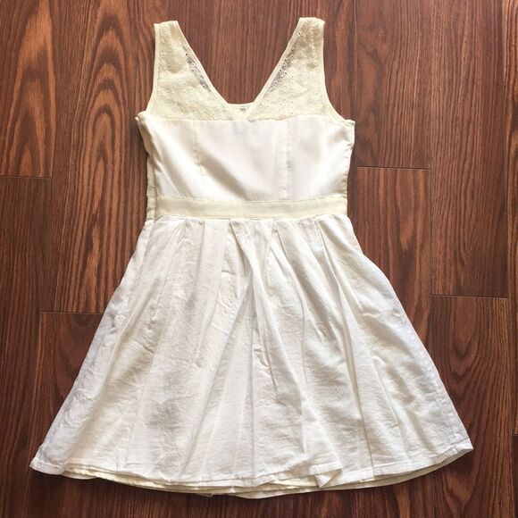 American Eagle Outfitters White & cream mid length dress sz 2 XS - Picture 3 of 8